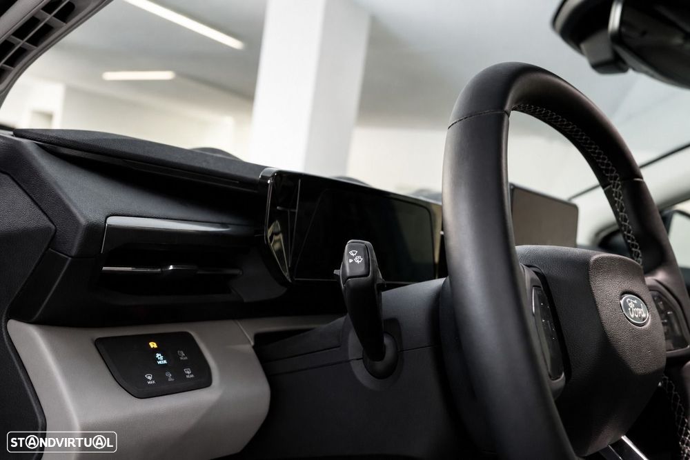 Ford Explorer 79 kWh Premium - 19