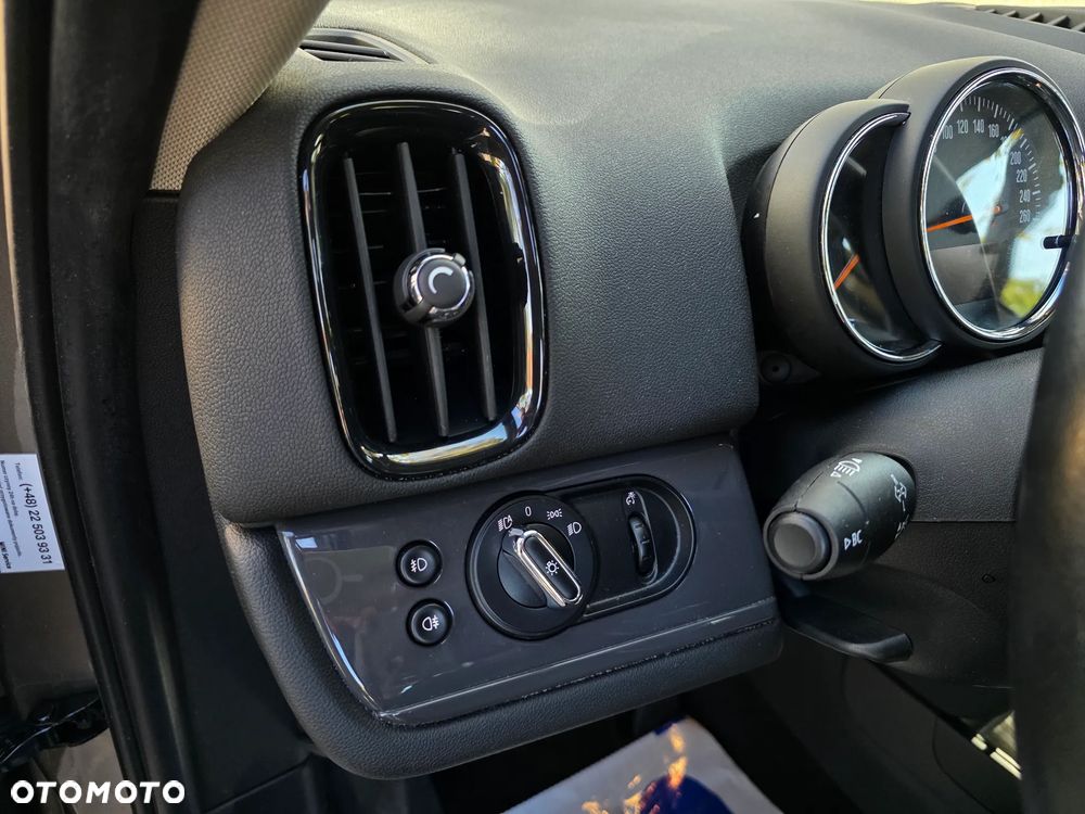 MINI Countryman Cooper D ALL4 - 8