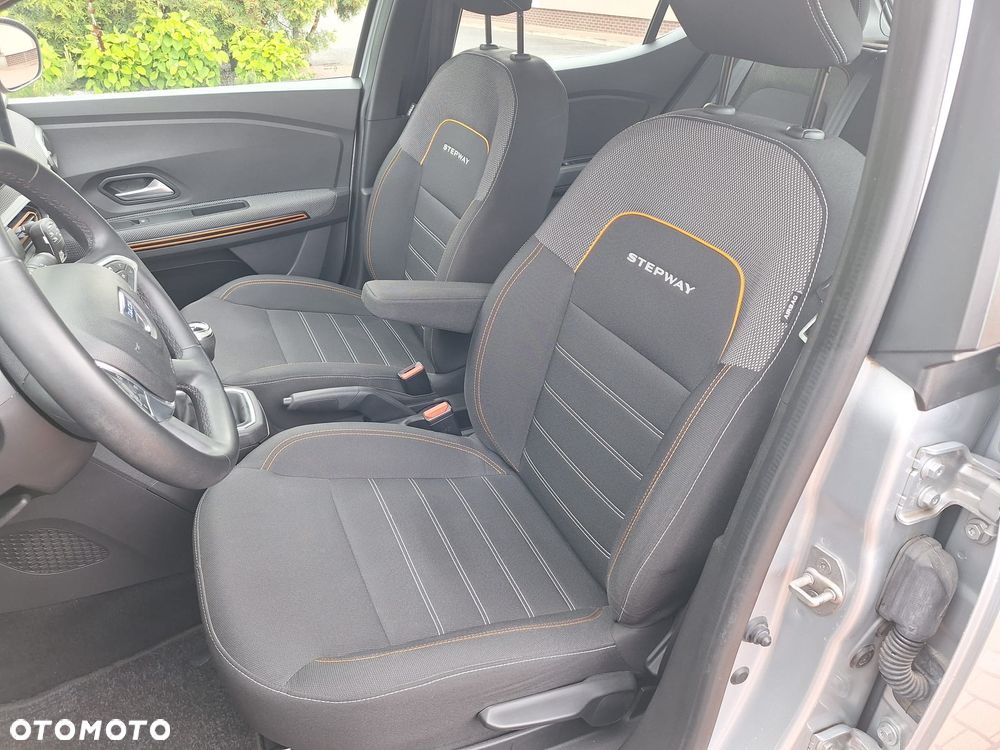 Dacia Sandero - 8