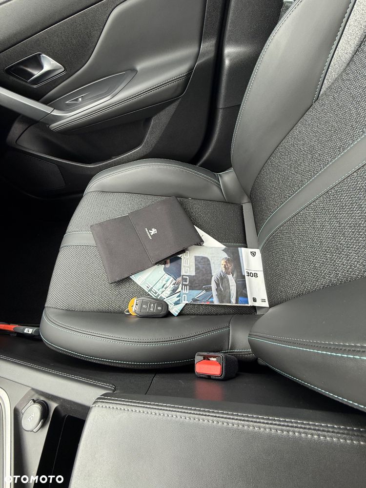 Peugeot 308 PureTech 130 GPF Stop & Start Allure Business-Paket - 16