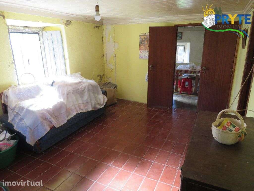 Moradia de tipologia T2 situada em Cernache do Bonjardim - Grande imagem: 5/21