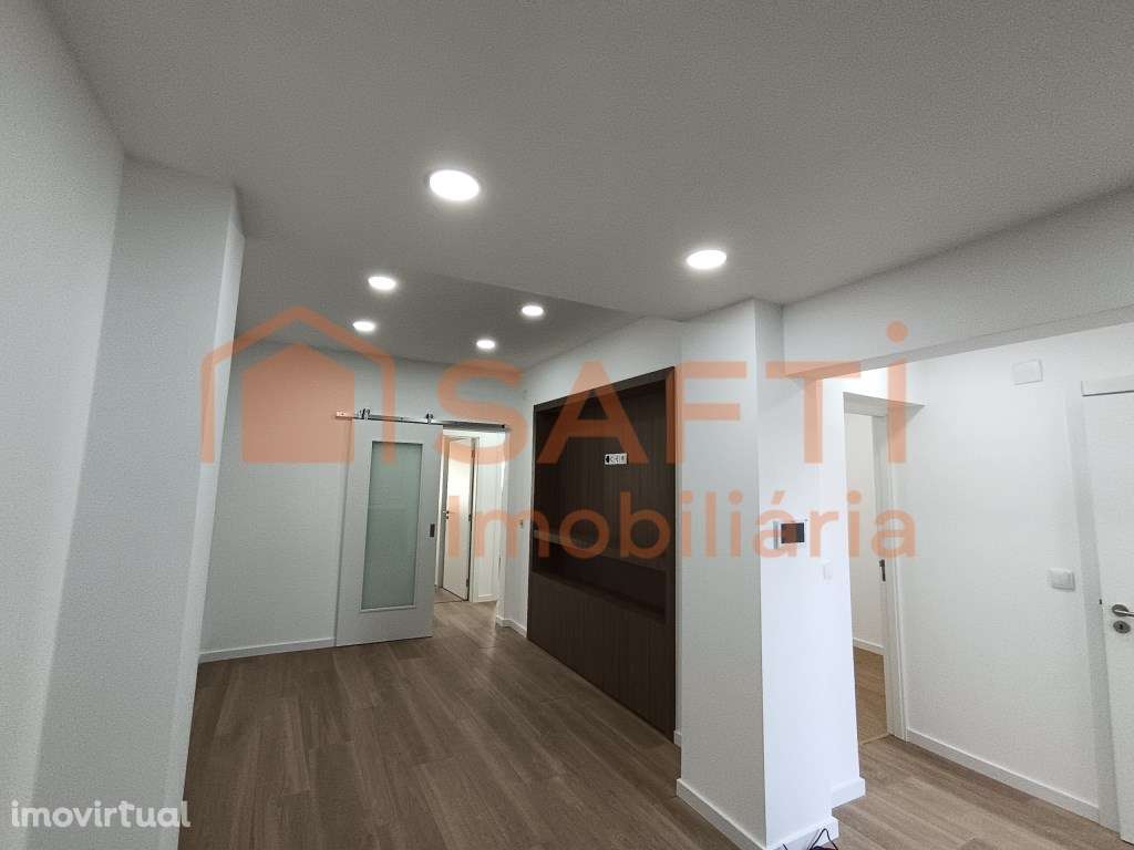 Moradia T3 em Riachos, Torres Novas - Grande imagem: 3/34