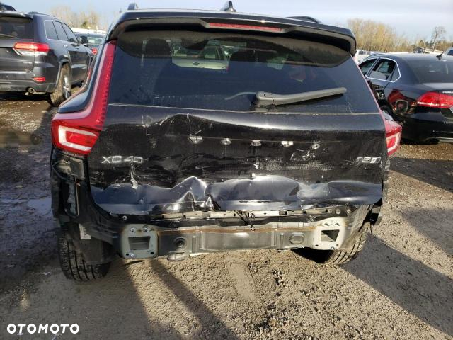 Volvo XC 40 - 9