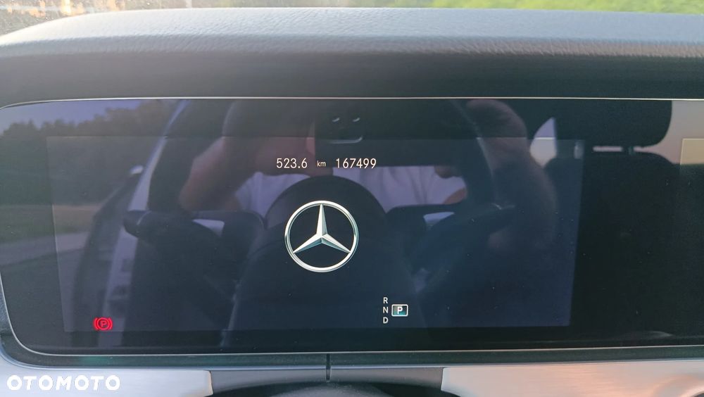 Mercedes-Benz Klasa E 220 d 9G-TRONIC - 22