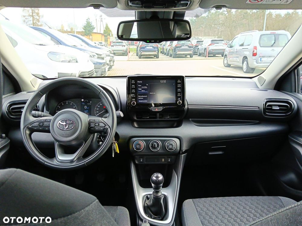 Toyota Yaris - 12
