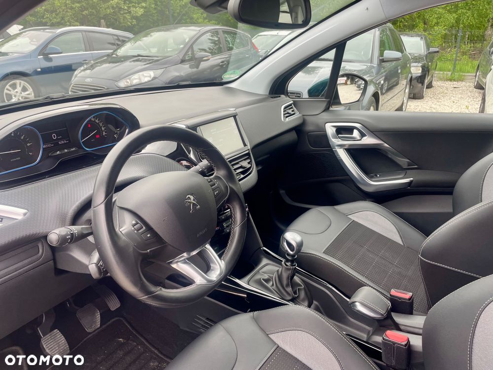 Peugeot 2008 PureTech 130 GPF Stop&Start Allure - 28