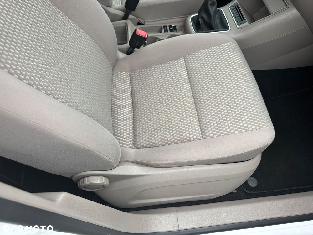 Volkswagen Tiguan - 13