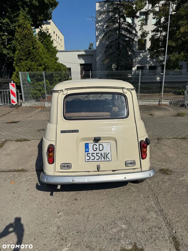 Renault 4 - 4
