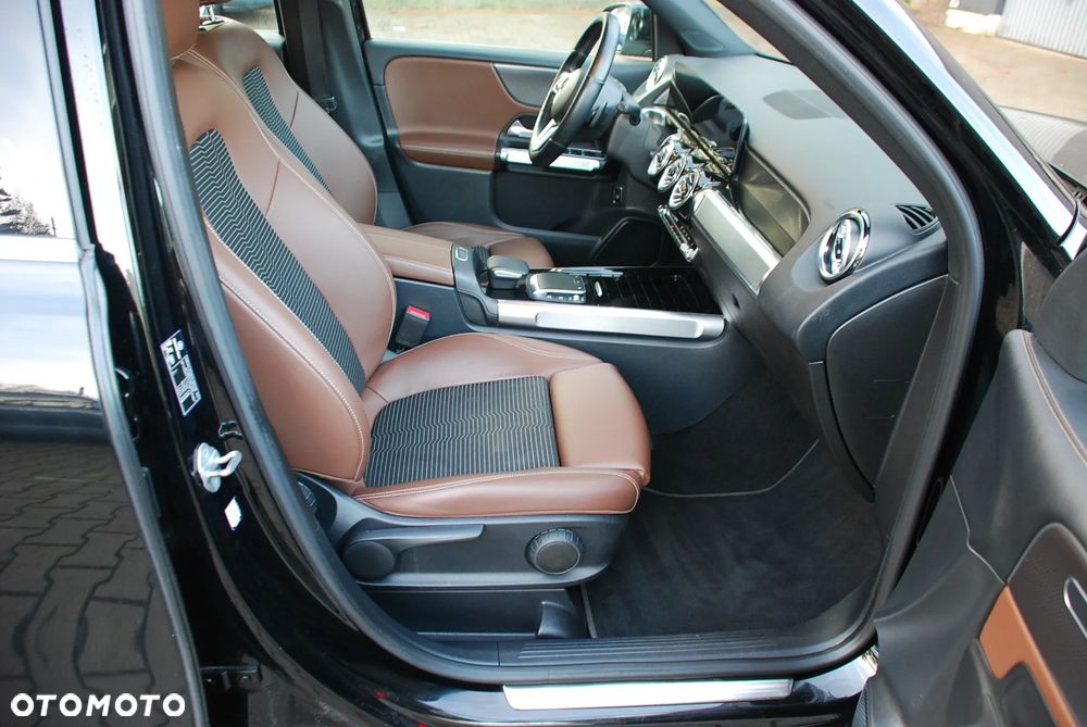 Mercedes-Benz GLB 200 d 8G-DCT Progressive - 14