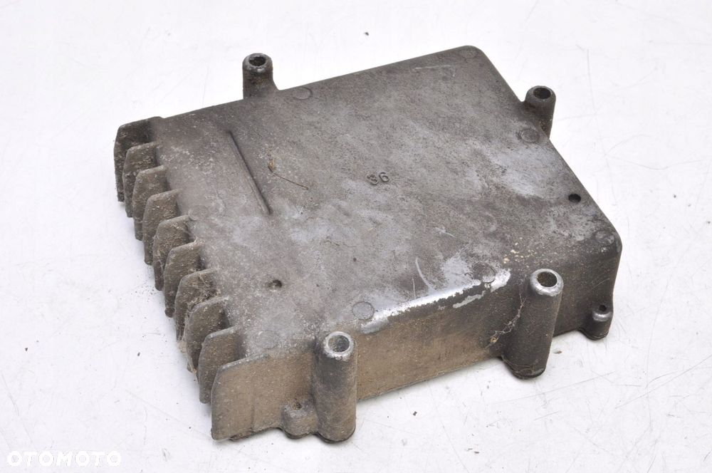 CHRYSLER VOYAGER III 3.3 KOMPUTER SILNIKA 04686760AC - 1