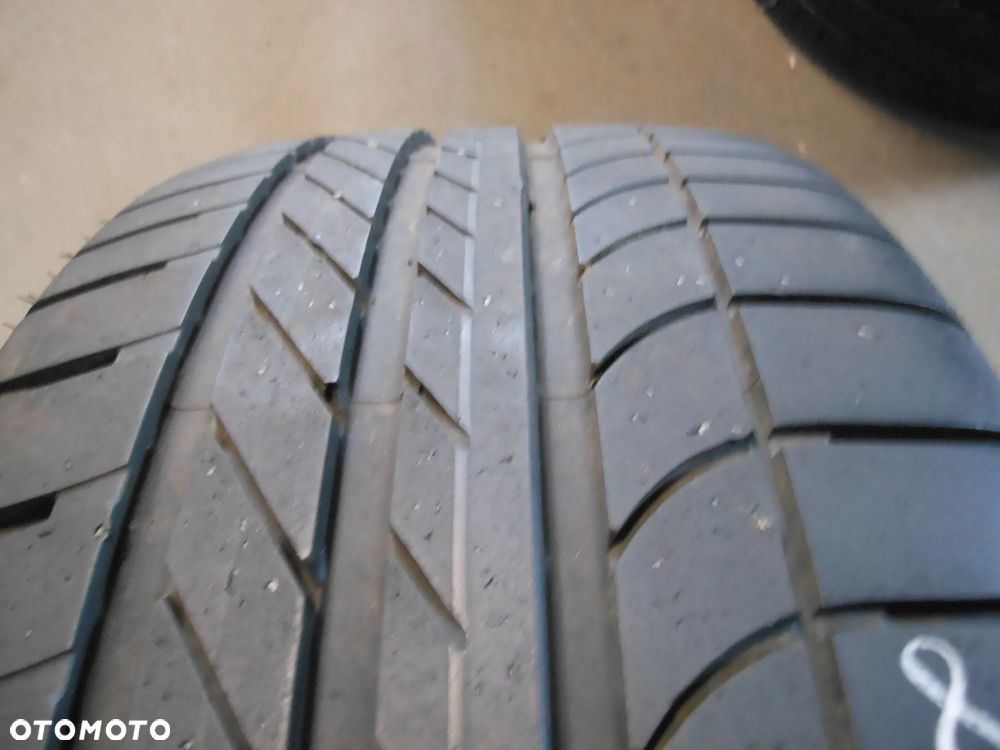 OPONA POJEDYNKA  245/40R19 GOODYEAR EAGLE F1 RSC DOT 5016 8MM - 2