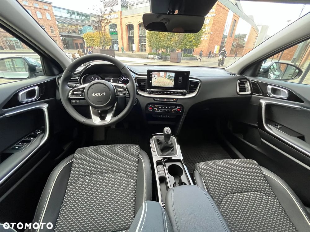 Kia Ceed 1.5 T-GDI Tribute - 12