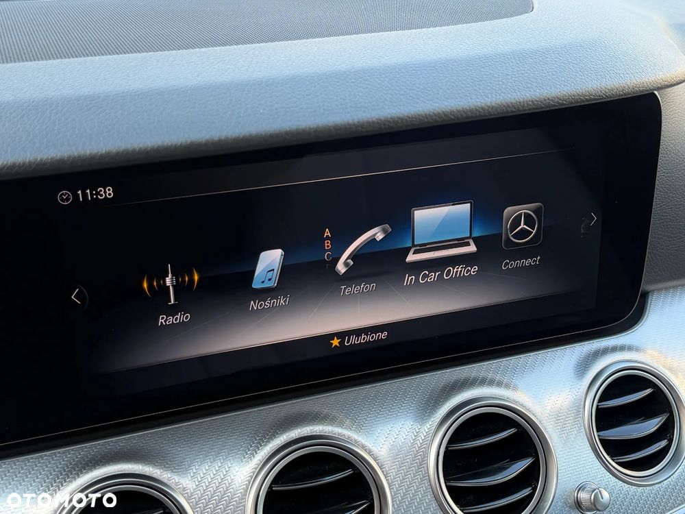 Mercedes-Benz Klasa E 220 d 4-Matic 9G-TRONIC - 20