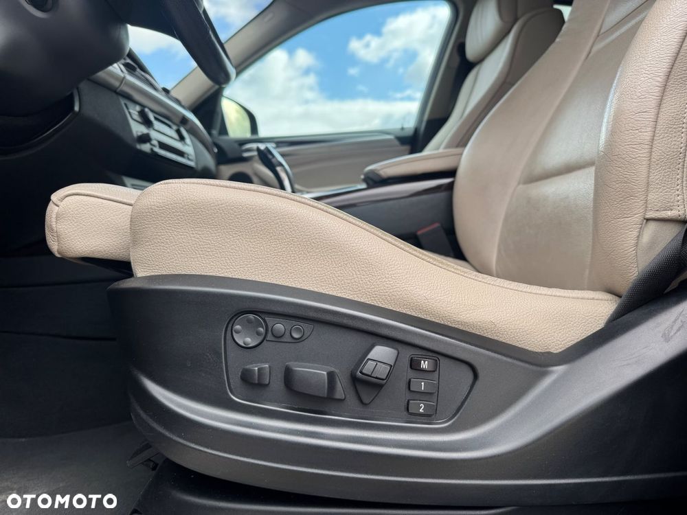 BMW X6 xDrive40d - 16