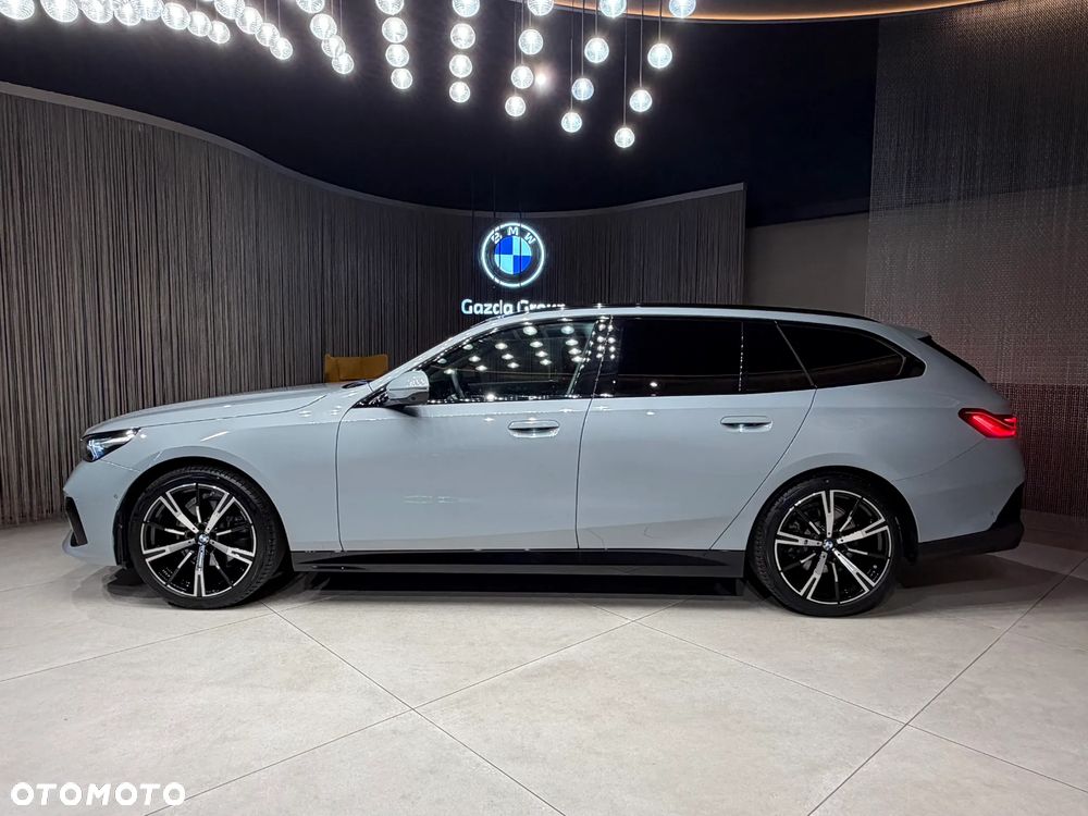 BMW Seria 5 520i mHEV - 3