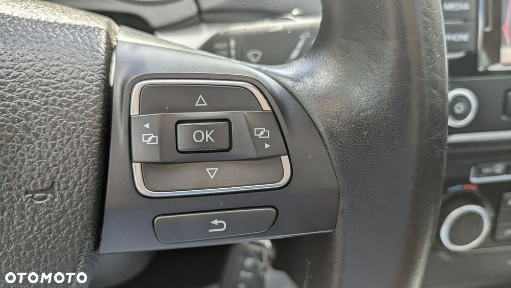 Volkswagen Golf - 33