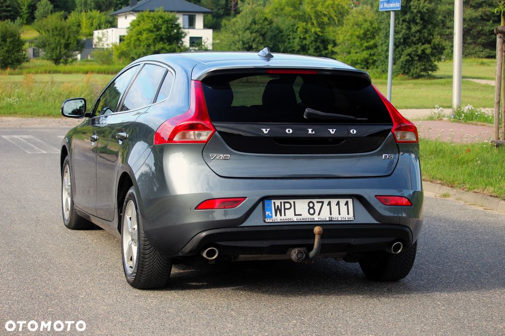 Volvo V40 D3 Summum - 9