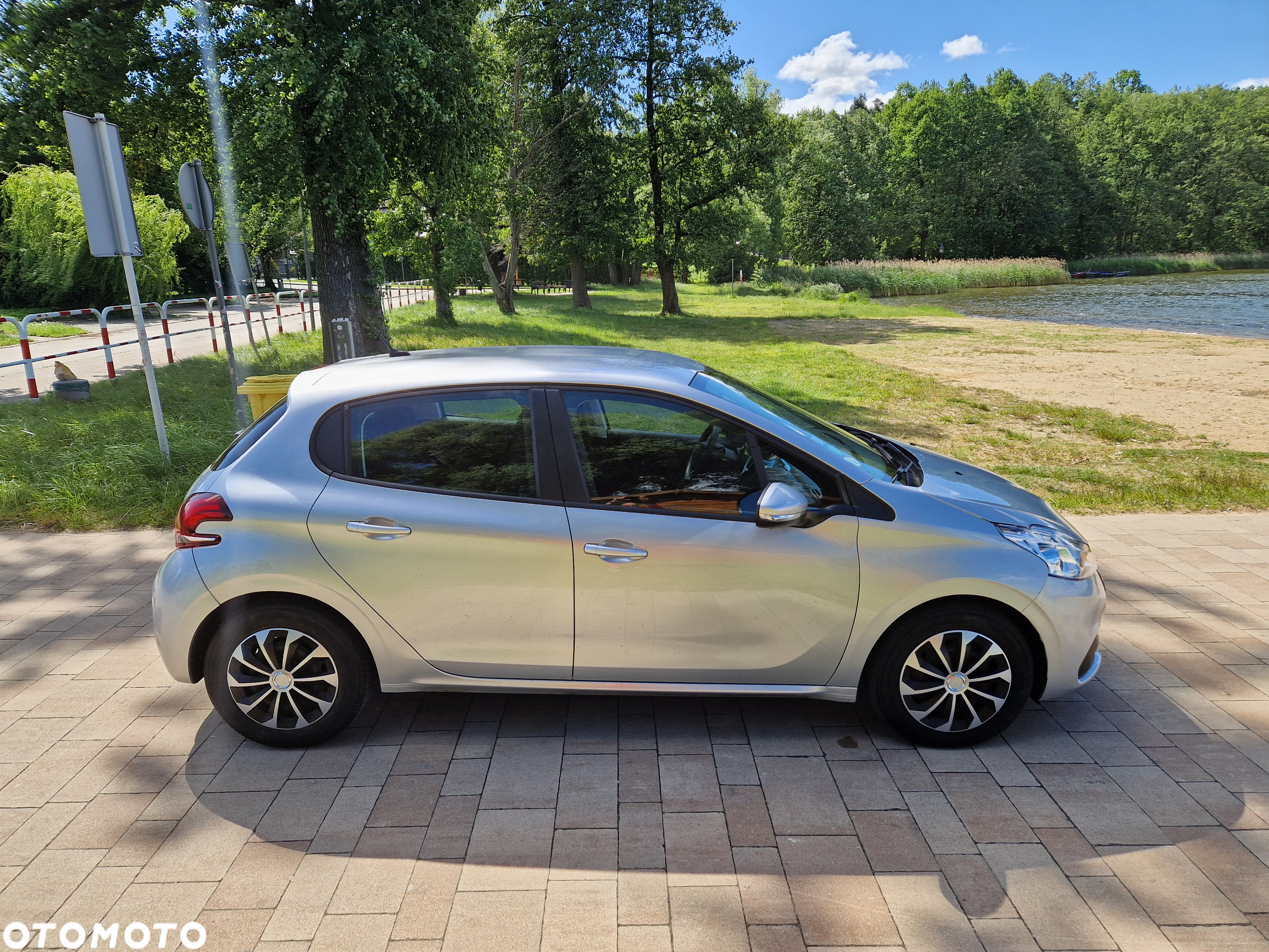 Peugeot 208 1.6 BlueHDi Active - 14