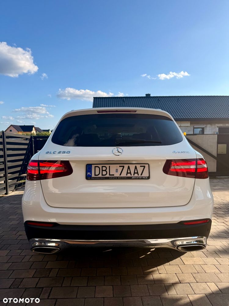 Mercedes-Benz GLC - 6