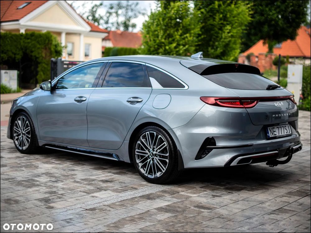 Kia ProCeed - 13