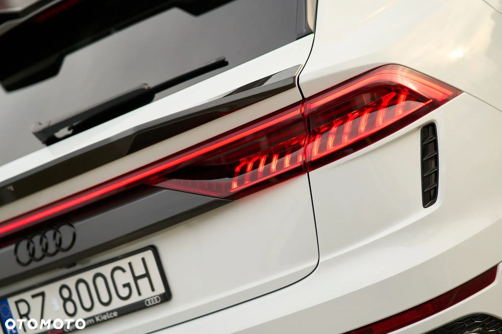 Audi RS Q8 - 10