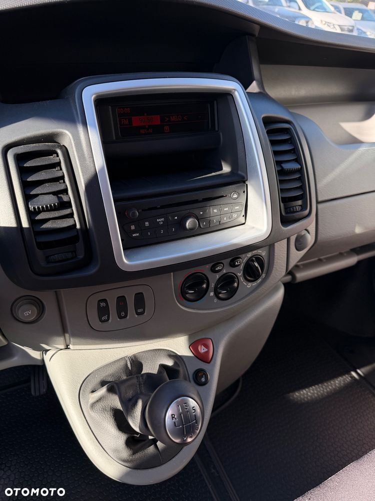 Opel Vivaro - 10