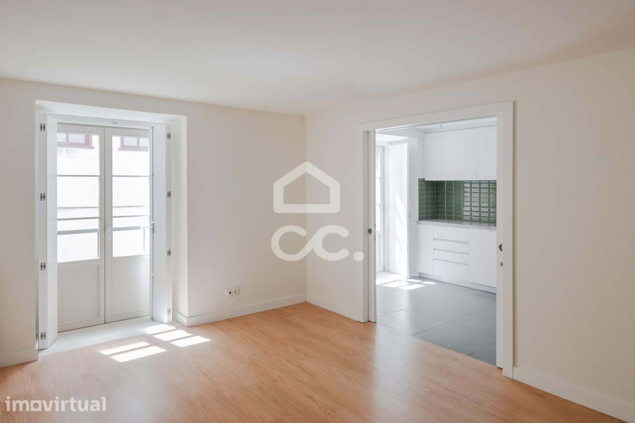 Apartamento T2 semi-novo junto á Universidade de Coimbra. - Grande imagem: 3/17