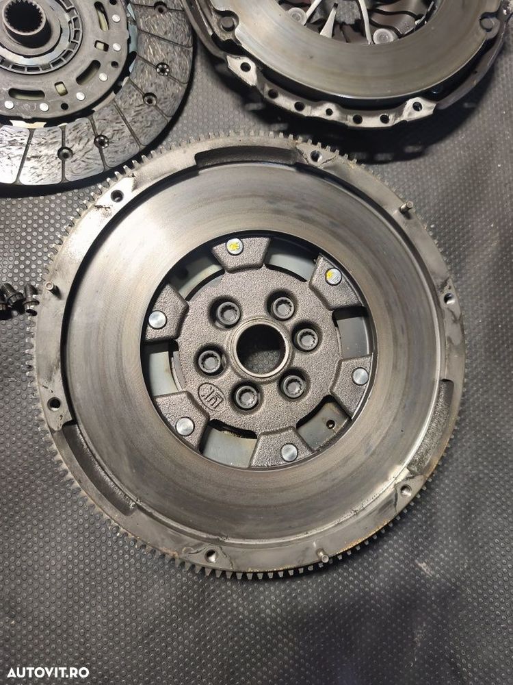 Kit volantă Luk cu ambreiaj 2.0 tdi 170 cp BMR (BMN) Volkswagen Passat - 3