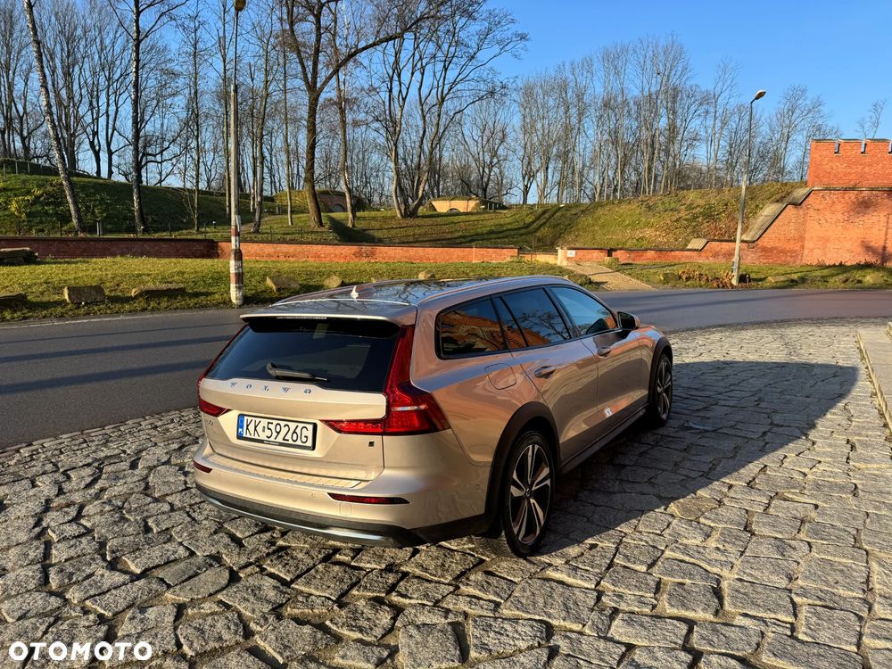 Volvo V60 Cross Country - 7