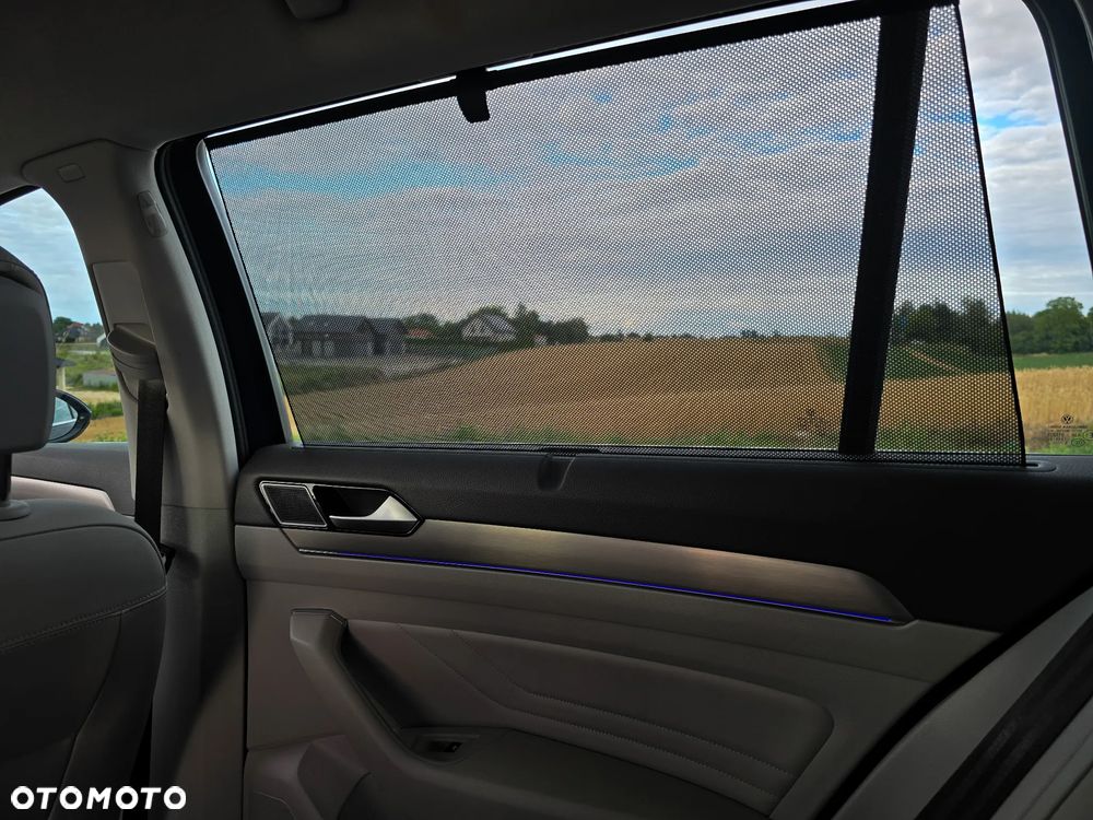 Volkswagen Passat Variant 2.0 TDI EVO Elegance DSG - 33