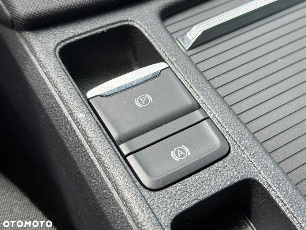 Skoda Octavia 2.0 TDI SCR Ambition DSG - 22