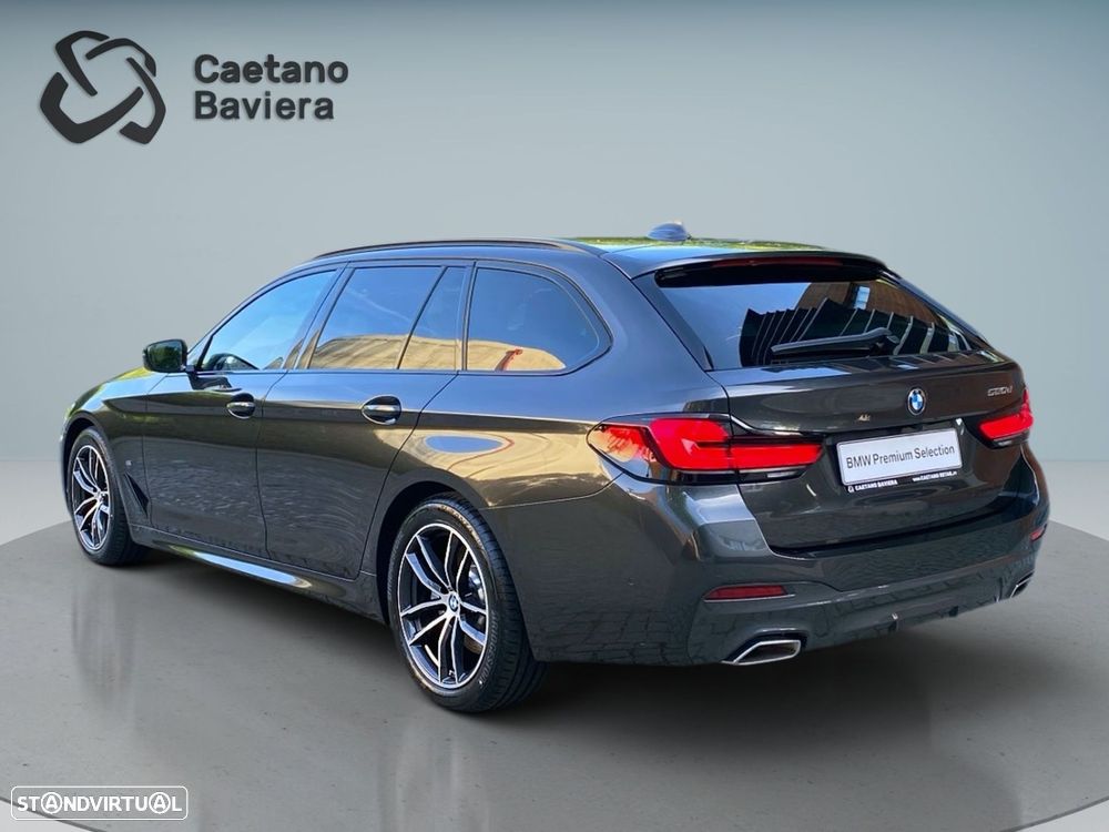 BMW 520 d Pack Desportivo M Auto - 25