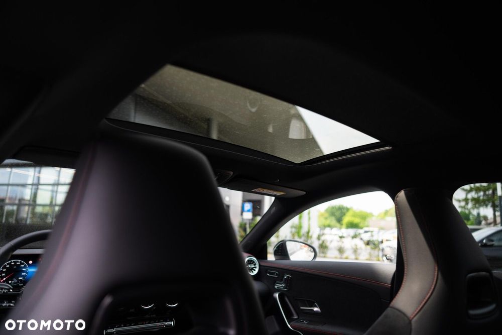 Mercedes-Benz CLA - 27