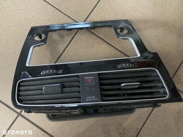 VW GOLF VII KRATKA ŚRODKOWA NAWIEWU 5G1815736 - 2