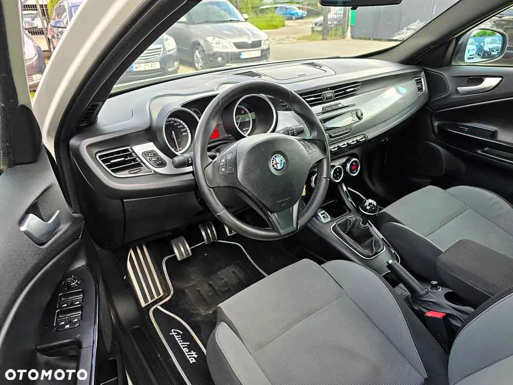 Alfa Romeo Giulietta 1.6 JTDM Distinctive - 27