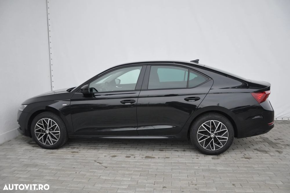 Skoda Octavia 1.5 TSI e-TEC DSG Clever - 2