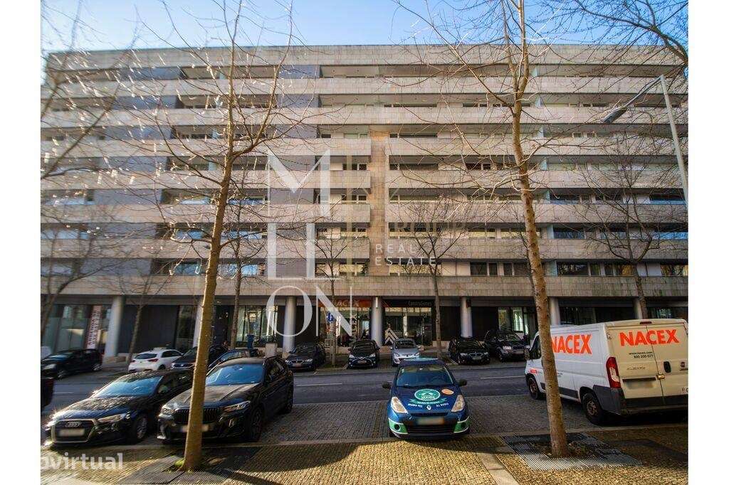 Apartamento T2 para arrendamento próximo da Casa da Música - Grande imagem: 2/23