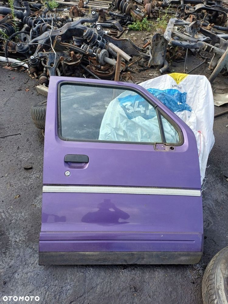 Szyba z drzwi prawa mała SUZUKI WAGON R 2000r 1.3benz - 1