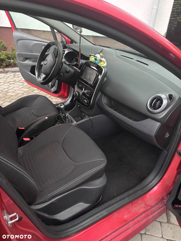 Renault Clio - 10
