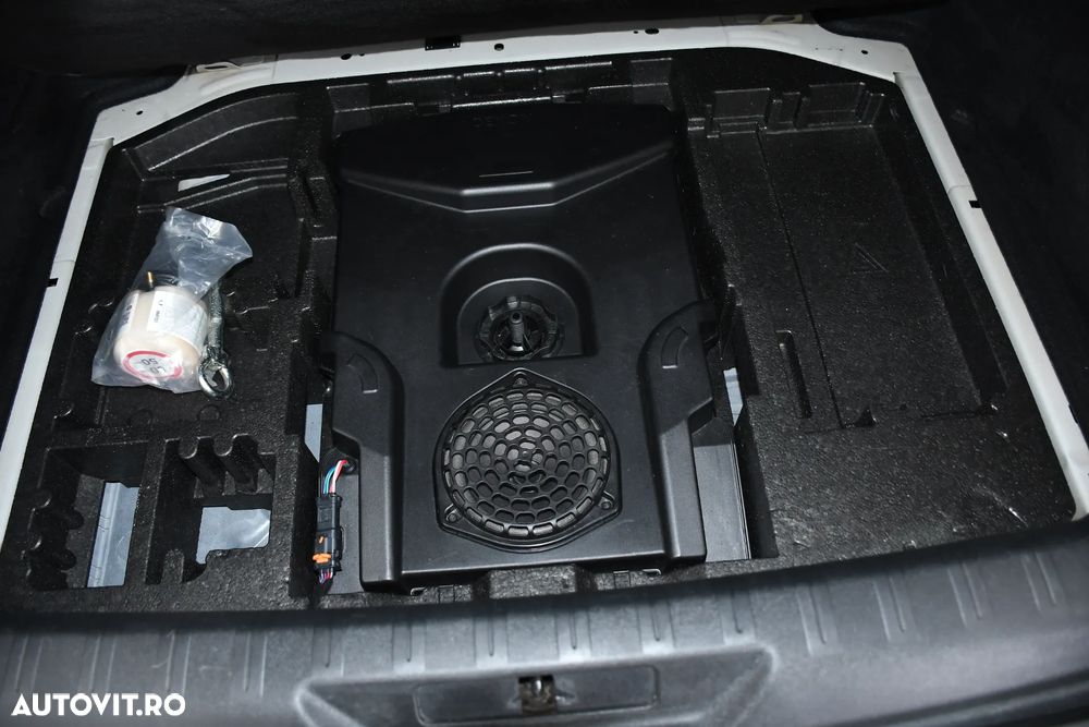 Peugeot 308 1.2 L PureTech Turbo S&S Active - 34