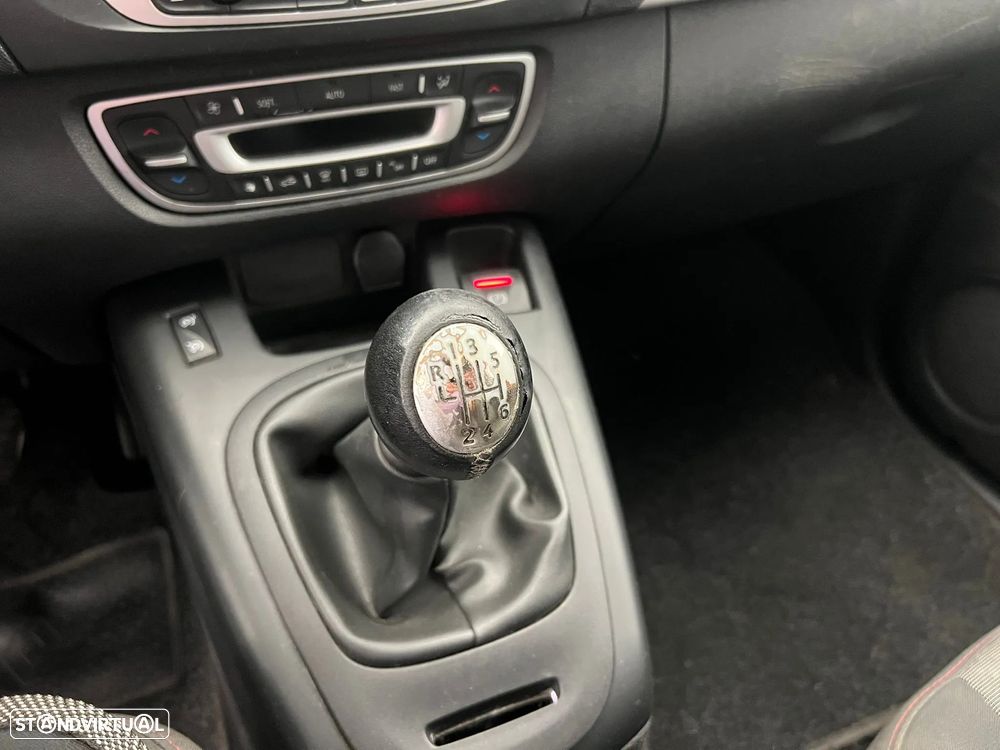 Renault Grand Scénic - 7