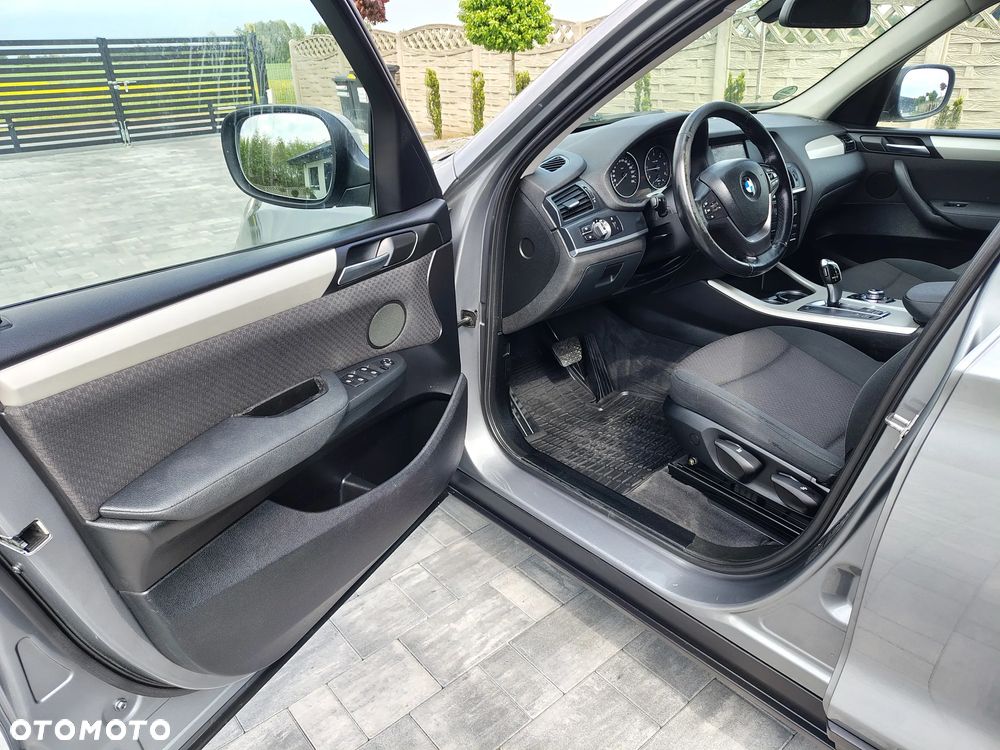 BMW X3 xDrive20d - 17