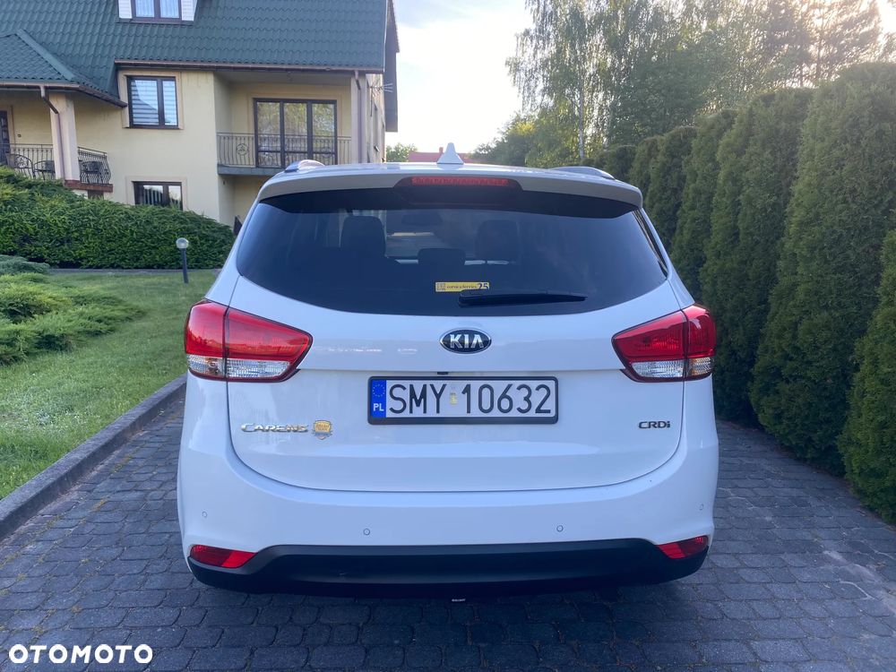 Kia Carens 1.7 CRDi 141 Dream Team Edition - 14