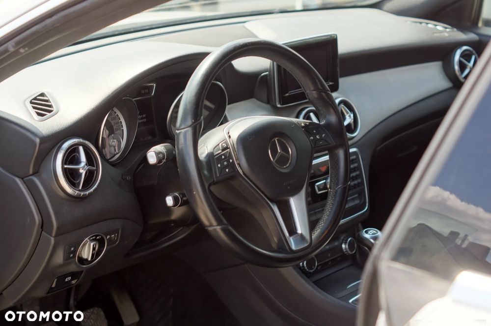 Mercedes-Benz CLA 200 CDI - 8