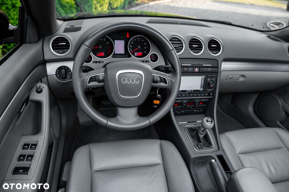 Audi A4 Cabrio 1.8 T - 38