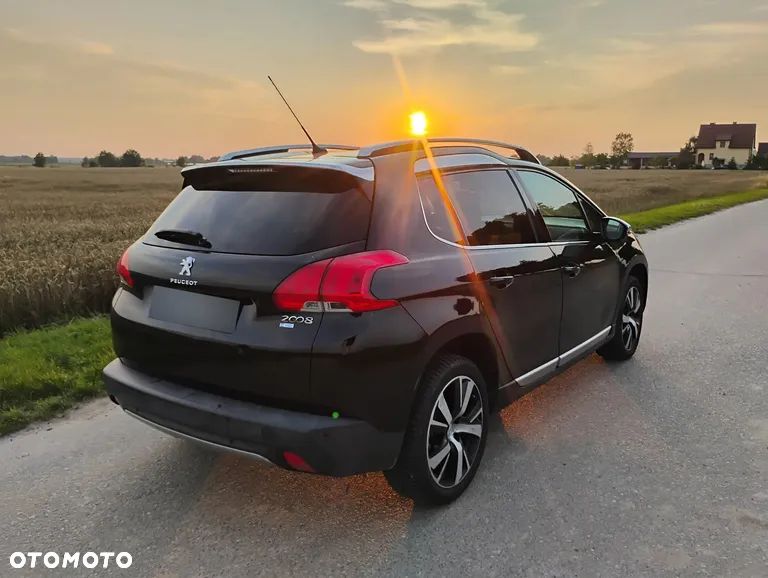 Peugeot 2008 1.6 e-HDi Allure S&S - 4