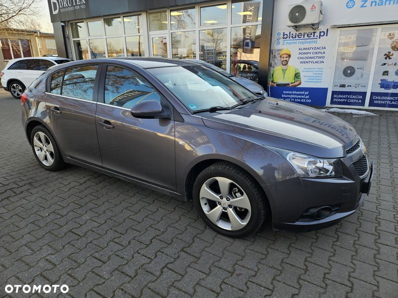 Chevrolet Cruze 1.8 LT - 15