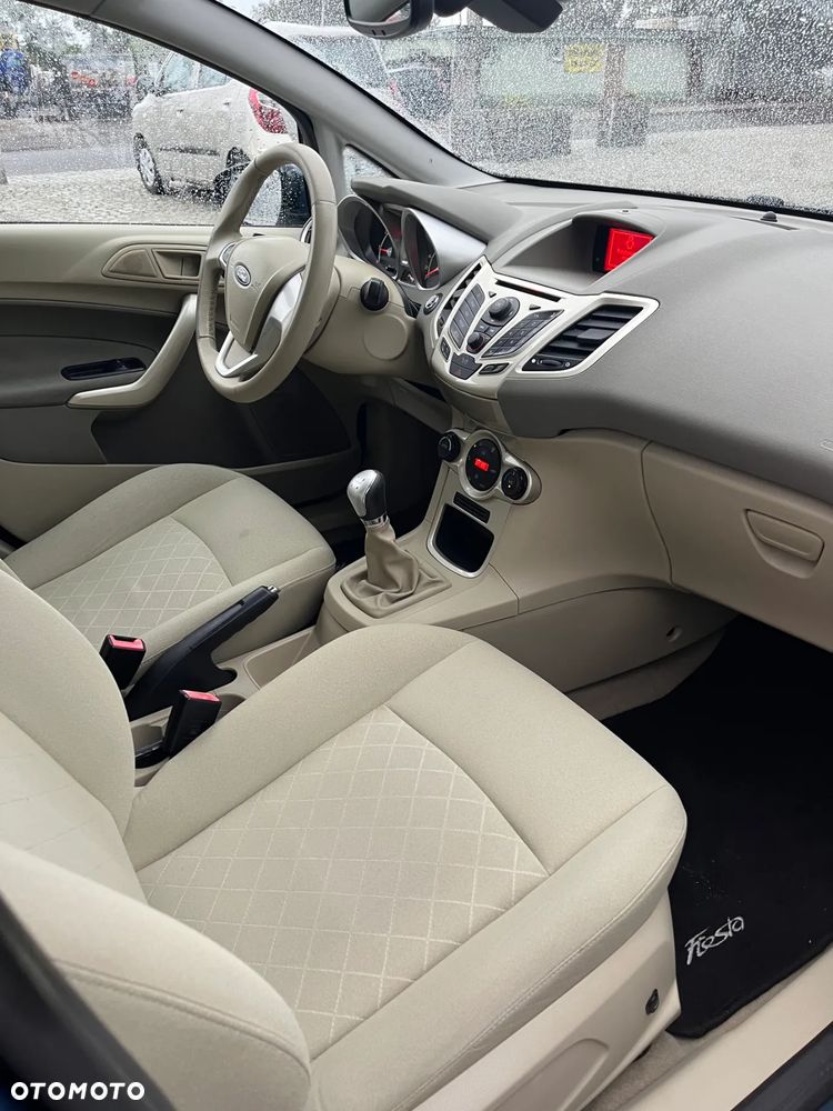 Ford Fiesta - 9