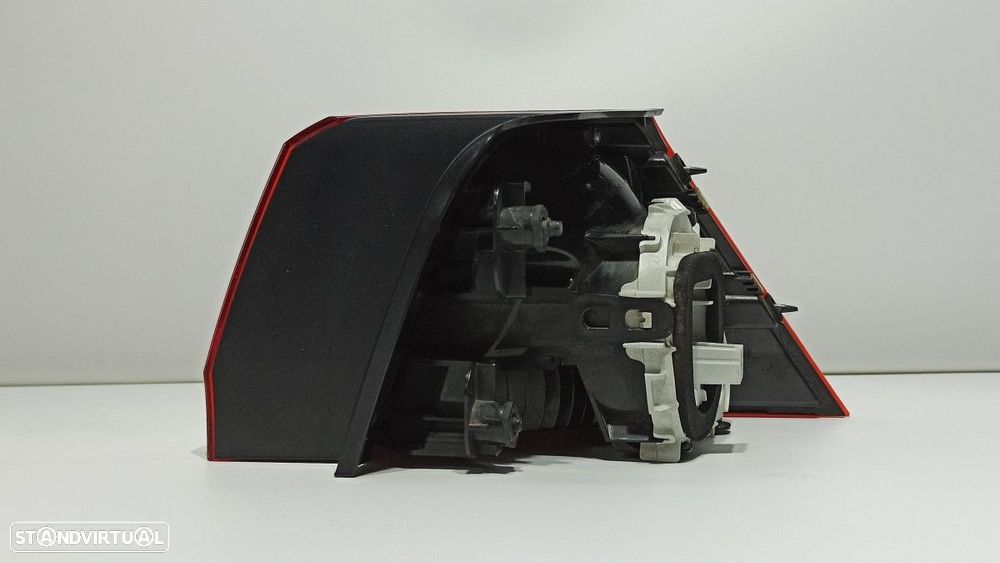 FAROLIM TRASEIRO ESQUERDO VOLKSWAGEN GOLF VII LIM. ADVANCE BLUEMOTION - 6