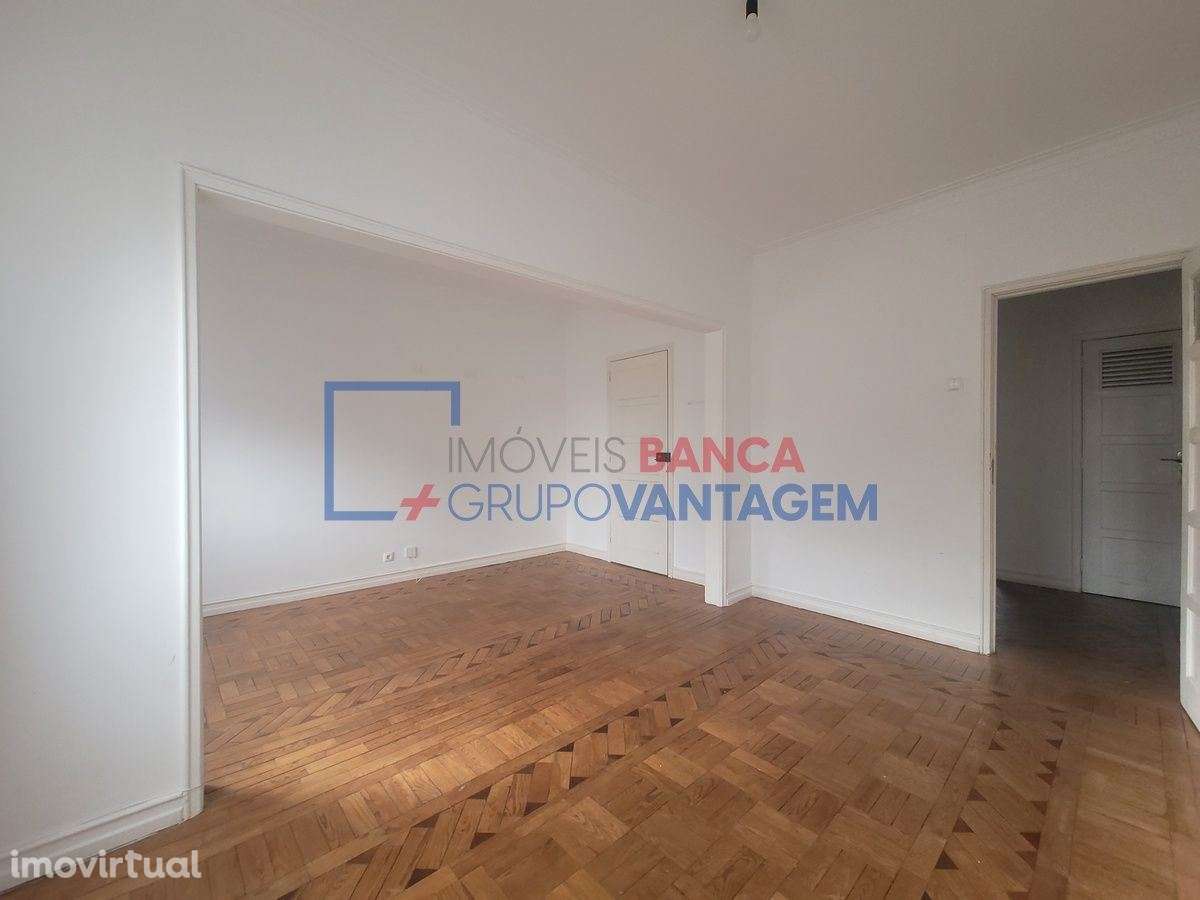 APARTAMENTO T2 -58m2 - QUELUZ - Grande imagem: 2/23